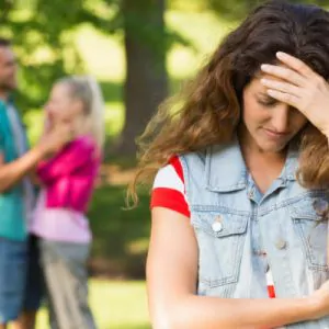 O que é um relacionamento rebote?